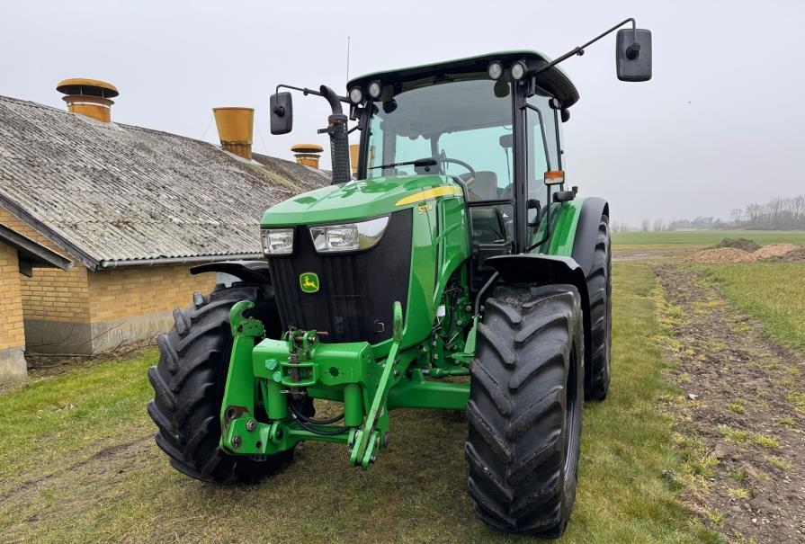 2016 John Deere 5075M